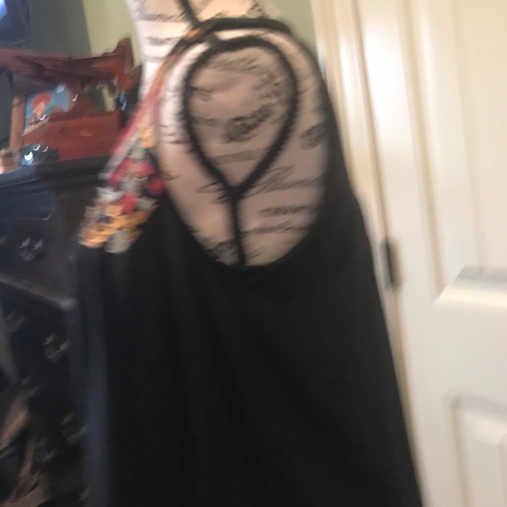Top - Picture 3 of 5